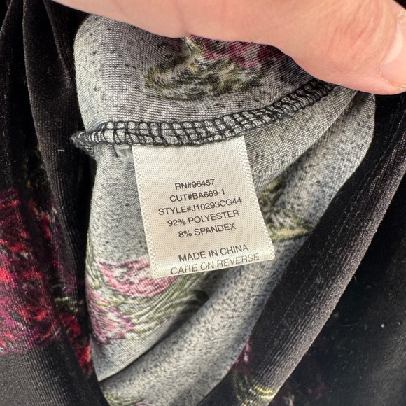 Love on a Hanger Jumpsuit Womens Large Black Floral Velvet Pockets - Picture 11 of 16